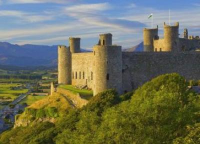 راهنمای سفر به ولز: سرزمین اژدها، قلعه ها و ماجراجویی راهنمای سفر به ولز: سرزمین اژدها، قلعه ها و ماجراجویی